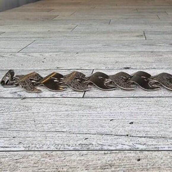 Vintage LERU Silver Tone Smooth & Textured Link on Chain Bracelet 7"L - Picture 2 of 6